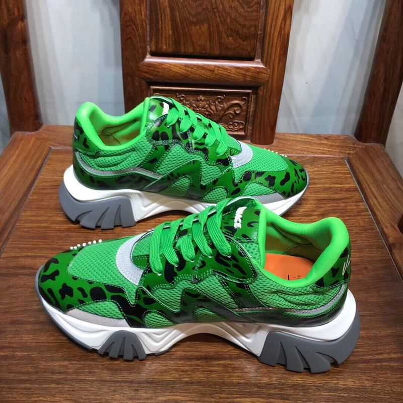 vs chain reaction sneakers