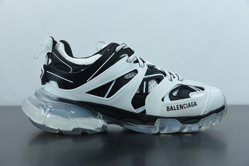 bc track sneaker